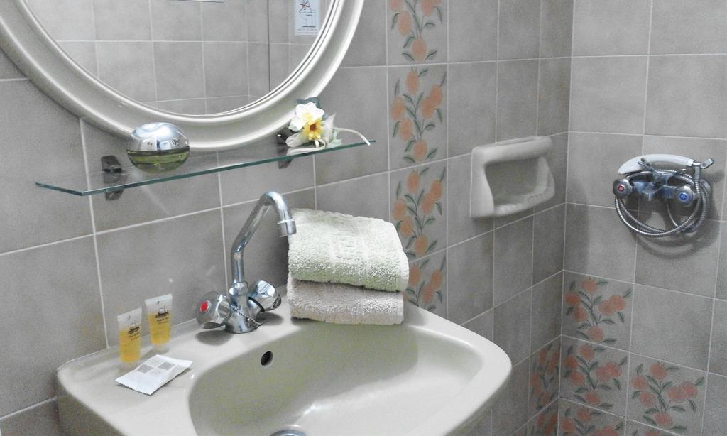 Ostria Eressos Rooms スカラ・エレソス エクステリア 写真